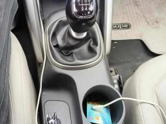 [成都·川A] 二手现代Veloster飞思2011款 1.6L 手动豪华版