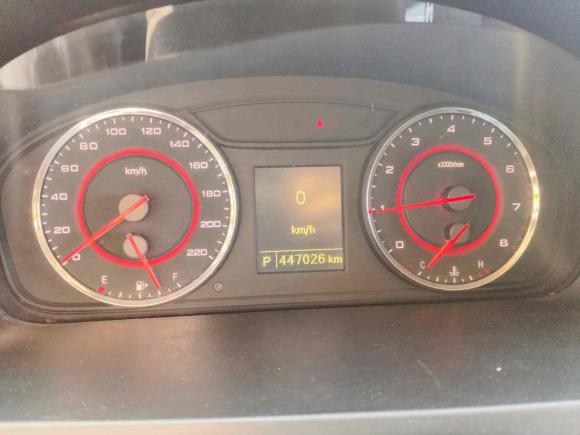 [上海·苏J] 二手大通大通G102016款 2.0T 自动精英版