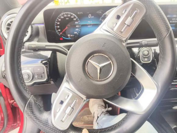 [杭州·浙A] 二手奔驰奔驰A级2022款 改款 A 200 L 运动轿车时尚型