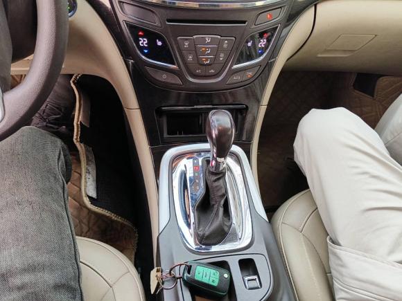 [青岛·鲁B] 二手别克君威2015款 2.0L 精英时尚型