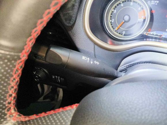 [武汉·鄂A] 二手Jeep自由光2017款 2.0L 优越版