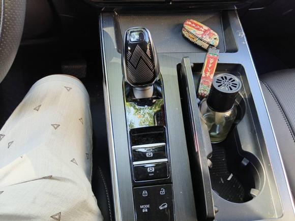 [上海·沪H] 二手荣威荣威RX5 MAX2022款 1.5T 自动有为尊贵版