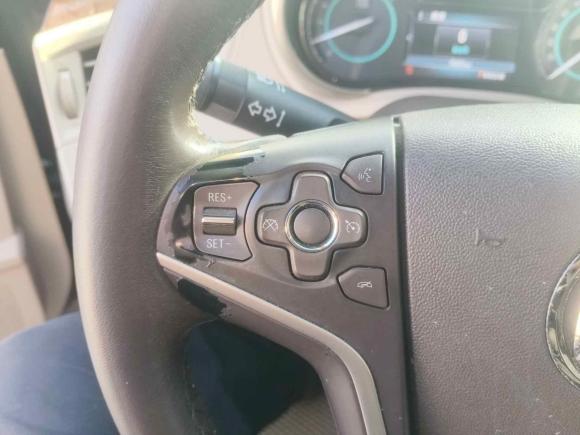 [上海·沪F] 二手别克君越2013款 2.4L SIDI领先舒适型