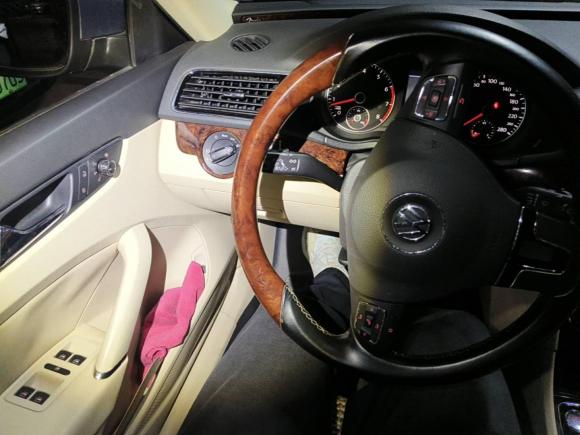 [成都·川A] 二手大众帕萨特2011款 3.0L V6 DSG旗舰尊享版