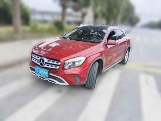 奔驰奔驰GLA2018款 GLA 200 动感型