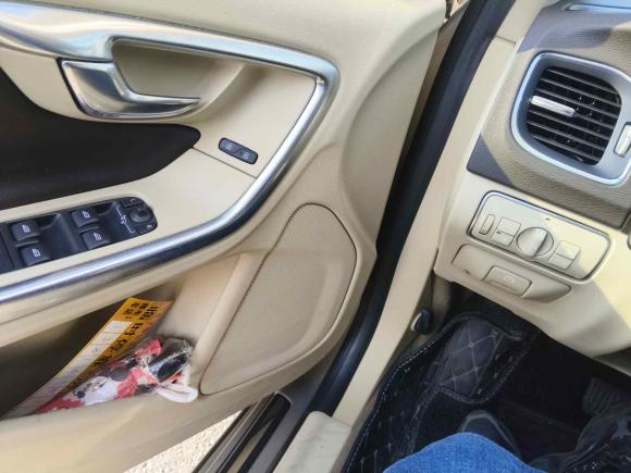 [上海·沪F] 二手沃尔沃沃尔沃S602014款 S60L T5 智驭版