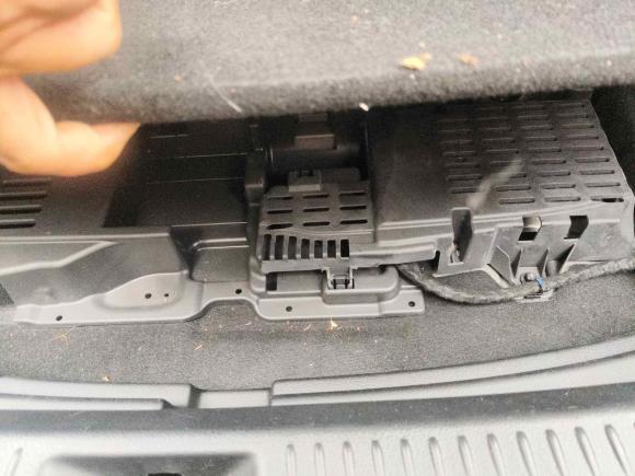 [上海·沪G] 二手奔驰奔驰A级2020款 A 200 L 运动轿车