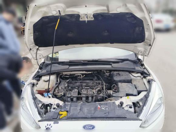 [南京·苏A] 二手福特福克斯2015款 三厢 1.6L 自动风尚型