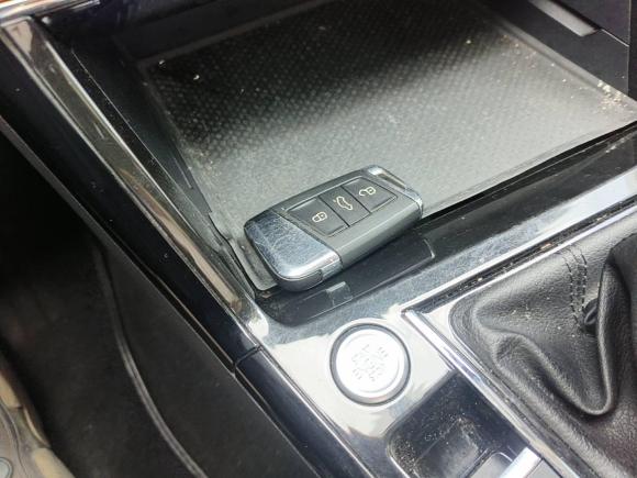 [上海·沪F] 二手大众帕萨特2022款 330TSI 星空精英版