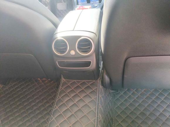 [上海·沪D] 二手奔驰奔驰C级2019款 C 260 L 运动版