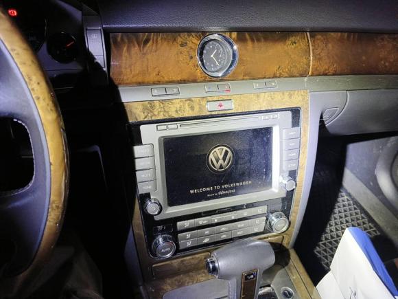 [合肥·皖A] 二手大众辉腾2011款 3.6L V6 4座加长Individual版