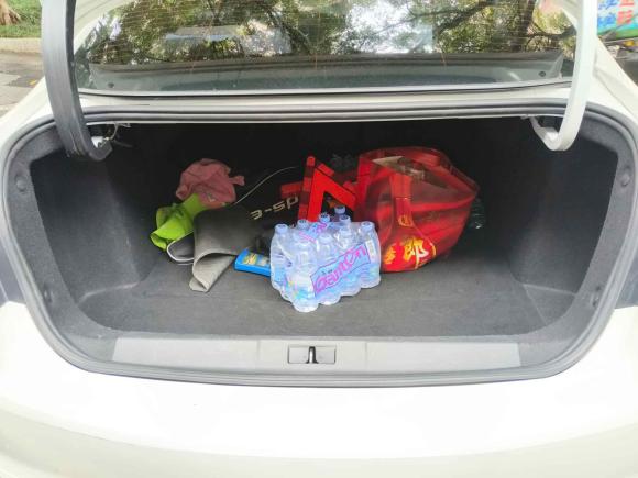 [深圳·粤B] 二手标致标致4082014款 1.8L 手动领先版