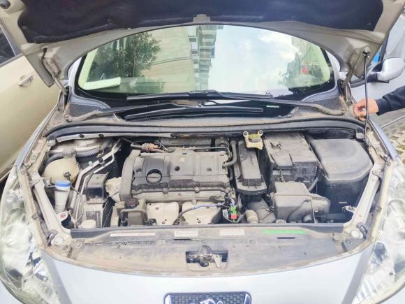 [成都·川A] 二手标致标致3072010款 两厢 1.6L 自动舒适版