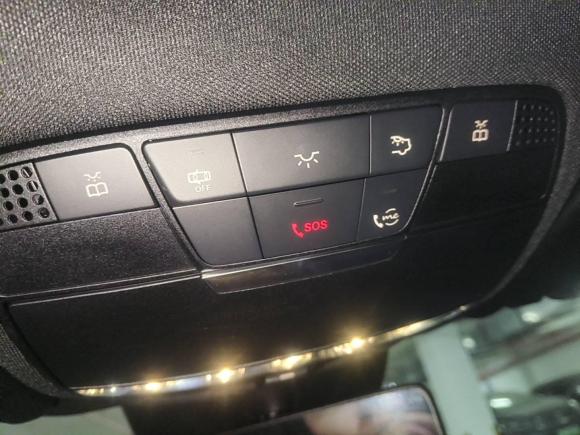 [上海·沪B] 二手奔驰奔驰GLC2022款 GLC 300 L 4MATIC 动感型臻藏版