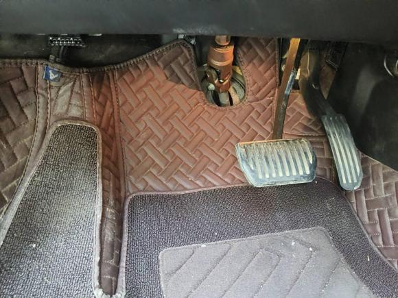 [西安·陕U] 二手路虎神行者22011款 2.2T SD4 HSE柴油版