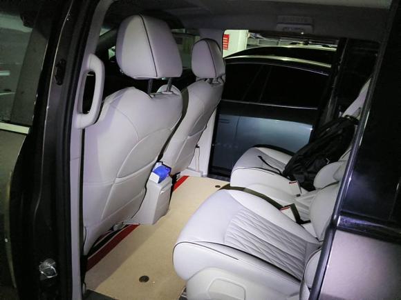 [广州·粤B] 二手别克别克GL82021款 陆上公务舱 652T 尊贵型