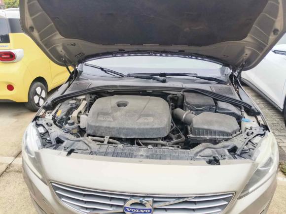 [上海·沪A] 二手沃尔沃沃尔沃S60插电式混动2015款 S60L E驱混动 T6智驭版