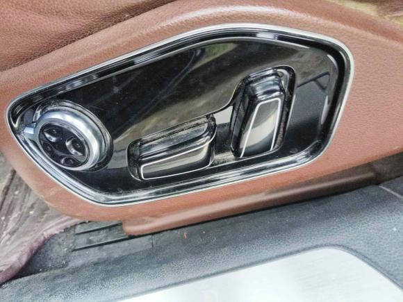 [杭州·浙A] 二手奥迪奥迪A82013款 A8L 50 TFSI quattro舒适型