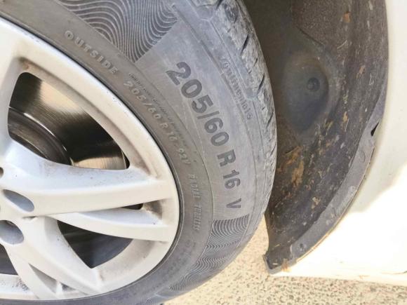 [上海·沪N] 二手宝马宝马2系多功能旅行车2015款 218i 领先型