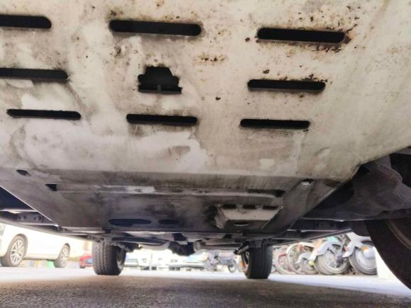 [杭州·粤E] 二手陆风陆风X82014款 探索版 2.5T 柴油4X4豪华型