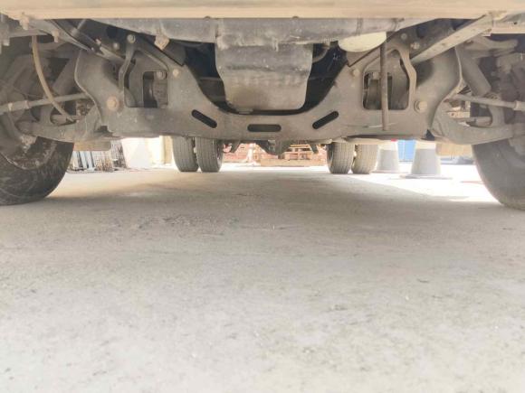 [无锡·苏B] 二手依维柯依维柯得意2021款 2.5T A35 M1客车5-9座短轴中顶双胎侧拉门