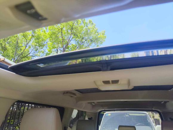 [上海·沪A] 二手路虎发现2011款 3.0 SDV6 HSE 柴油版