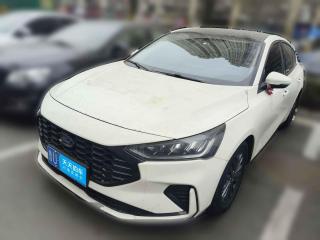 福特福克斯2022款 三厢 EcoBoost 180 自动竞速版