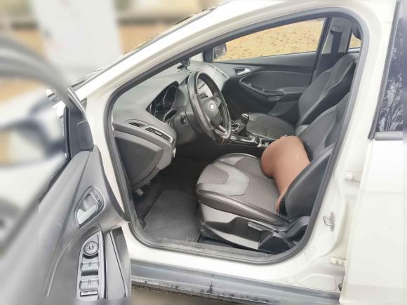 [上海·冀A] 二手福特福克斯2015款 两厢 1.6L 手动风尚型