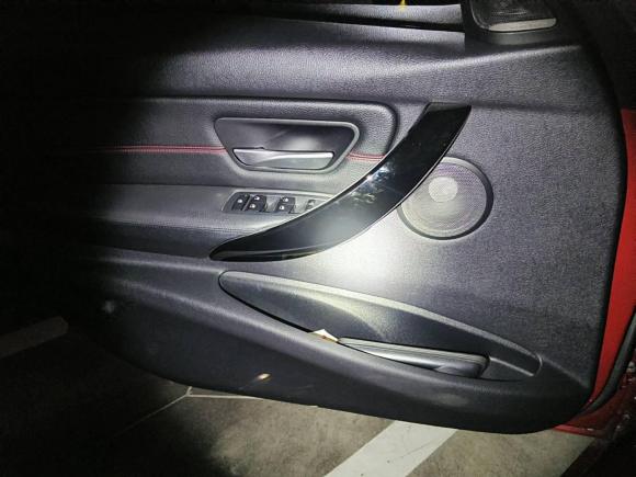 [青岛·鲁B] 二手宝马宝马3系2015款 328i xDrive运动设计套装