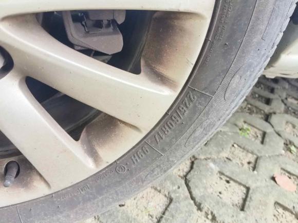 [上海·沪C] 二手别克别克GL82011款 2.4L CT舒适版