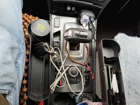 [上海·浙B] 二手哈弗哈弗H6 Coupe2017款 红标 2.0T 自动两驱精英型