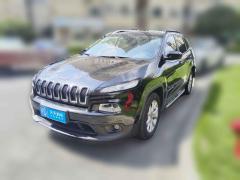 [上海·沪C]Jeep&nbsp;&nbsp;自由光&nbsp;&nbsp;2016款 2.0L 优越版