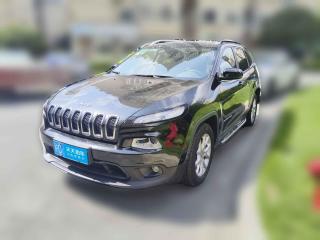 Jeep自由光2016款 2.0L 优越版