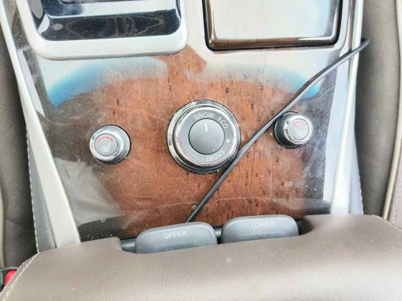 [上海·沪M] 二手英菲尼迪英菲尼迪QX602016款 2.5 S/C Hybrid 两驱卓越版 国V