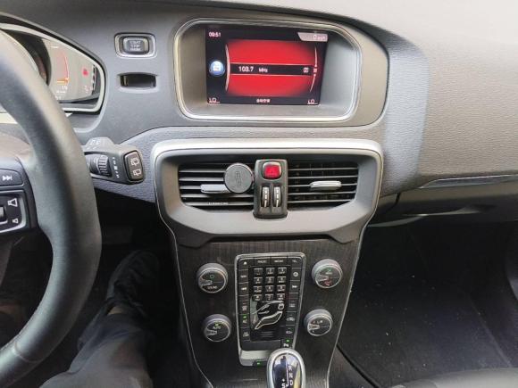 [上海·沪D] 二手沃尔沃沃尔沃V402017款 T3 智逸版