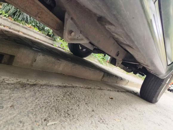 [上海·鲁Q] 二手铃木吉姆尼2011款 1.3 AT