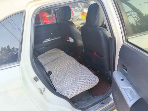 [济南·鲁A] 二手三菱劲炫ASX2013款 2.0L CVT四驱尊贵版