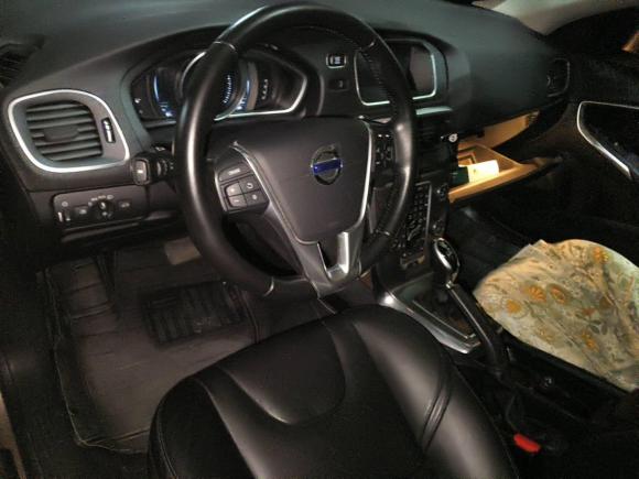 [济南·鲁A] 二手沃尔沃沃尔沃V402016款 T3 智雅版