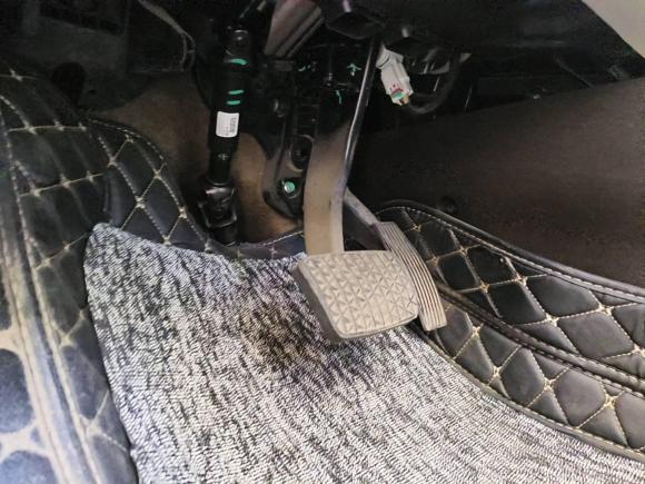 [青岛·鲁B] 二手别克威朗2015款 三厢 15S 自动领先型