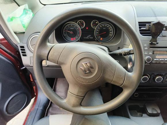 [青岛·鲁B] 二手铃木天语 SX42013款 1.6L 手动酷锐型