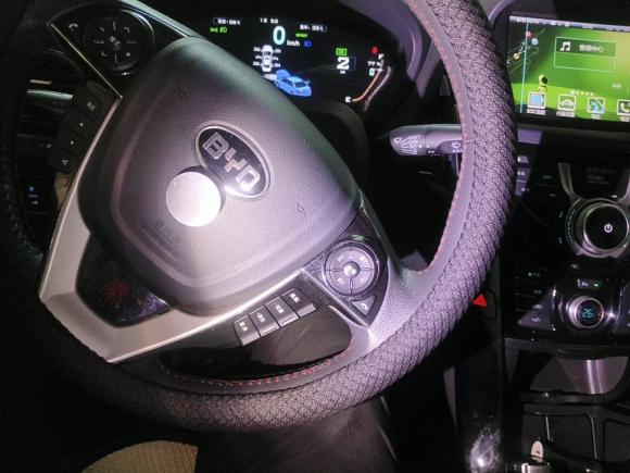 [上海·沪G] 二手比亚迪秦新能源2015款 1.5T 双冠旗舰Plus版