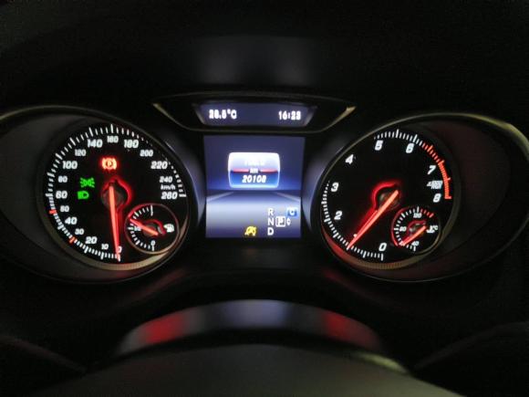 [西安·陕A] 二手奔驰奔驰GLA2018款 GLA 200 时尚型