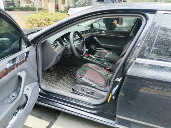 [上海·苏A] 二手大众迈腾2018款 330TSI DSG 豪华型