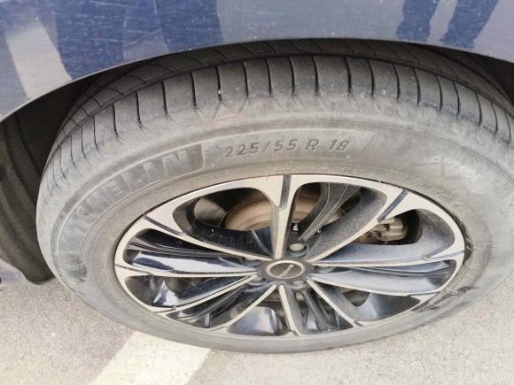 [济南·鲁A] 二手荣威荣威iMAX82022款 400TGI 尊荣版