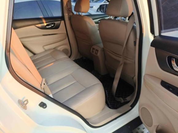 [青岛·鲁U] 二手日产奇骏2014款 2.0L CVT智领版 2WD