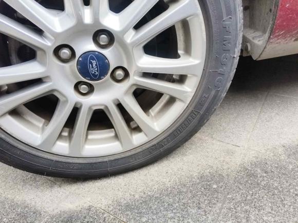 [上海·苏K] 二手福特嘉年华2013款 两厢 1.5L 自动时尚型