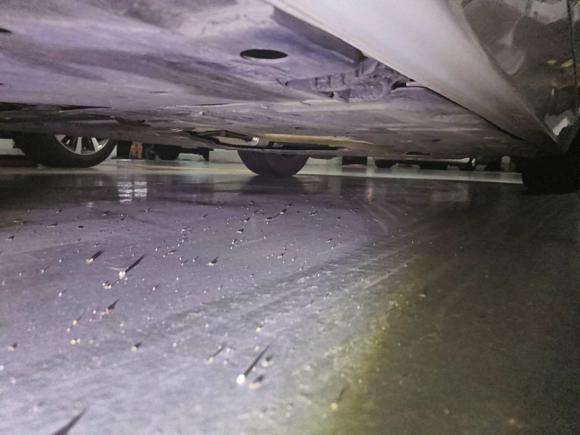 [广州·粤A] 二手宝马宝马3系2015款 320i 超悦版时尚型