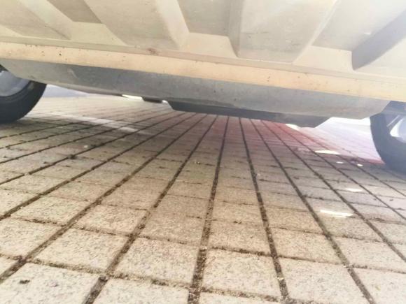 [无锡·苏J] 二手一汽森雅R72017款 1.6L 自动智能型