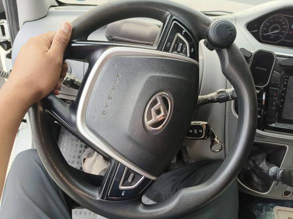 [南通·苏F] 二手上汽大通MAXUS新途V802019款 2.5T经典款6挡手动傲运通长轴中顶7座