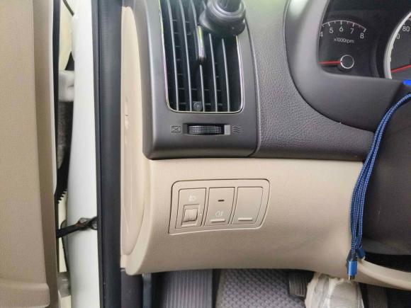 [深圳·粤B] 二手现代悦动2011款 1.6L 自动舒适型